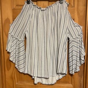 Women’s Time and Tru Off The Shoulder Bell Sleeve Top White With Blue Size XXL